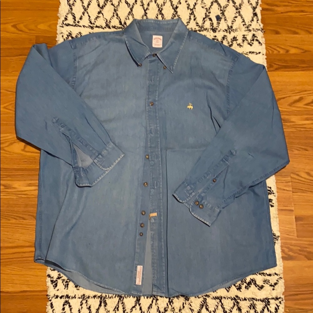 Mens brooks brothers button down.
